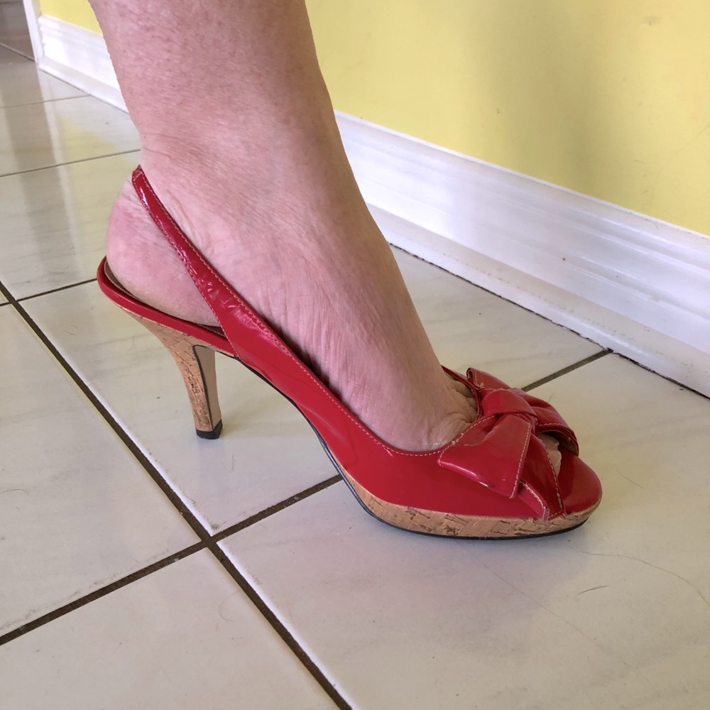 red bow heels
